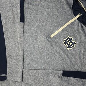 Notre Dame Fighting Irish 1/4 Zip Long Sleeve Shirt Men's Medium‎ Gray Colosseum
